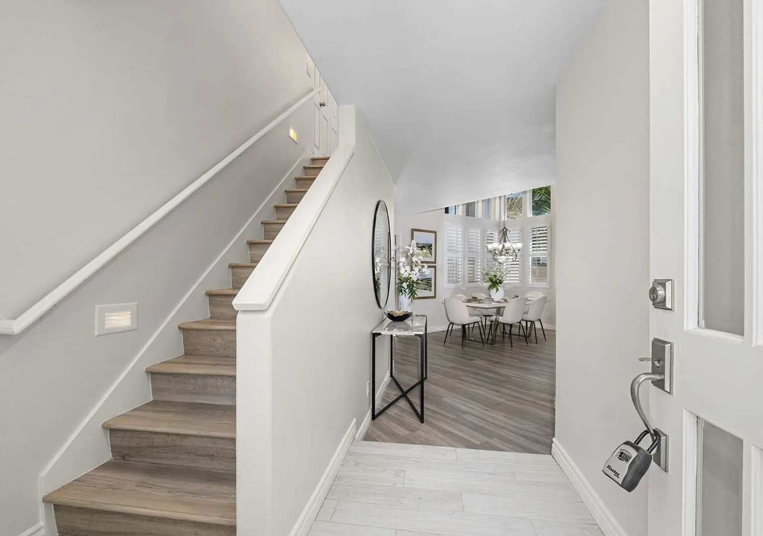 Gorgeous Newly Remodeled Townhome in Exclusive Gated Community — Photo 3
