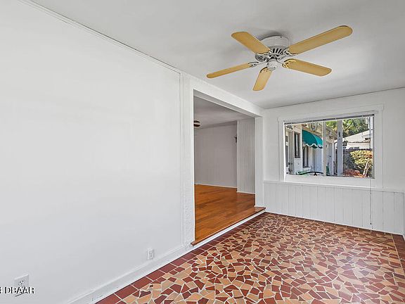 4th image of 826 Daytona Ave