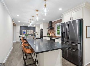 3825 Creekview Dr NE, Marietta, GA 30068