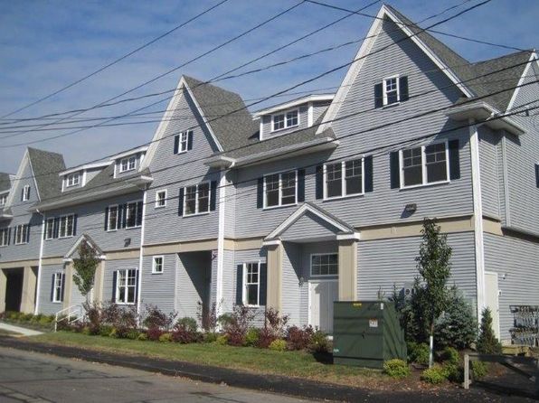 404 Whiting Ave APT 204