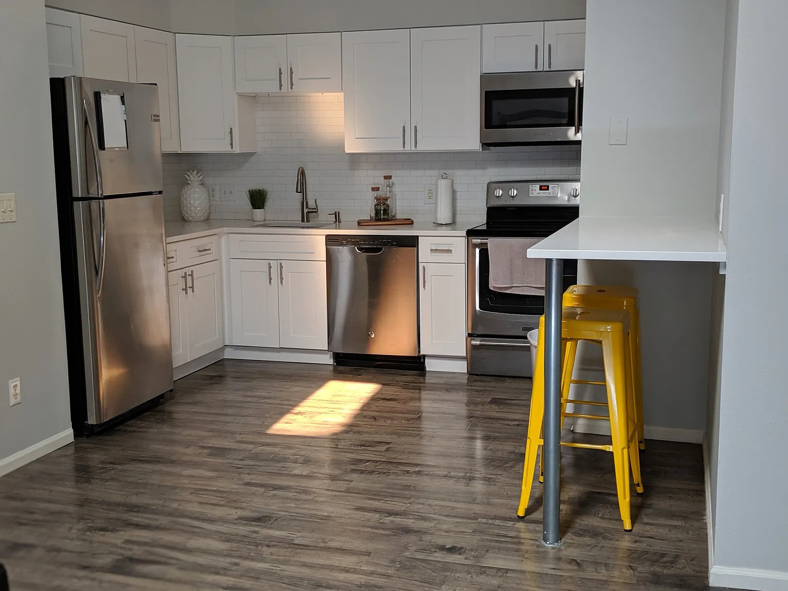 2 bed, 725 sqft, $1,595 — Photo 2