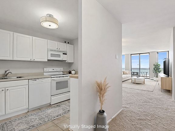 2nd image of 1660 N Lasalle St #3407