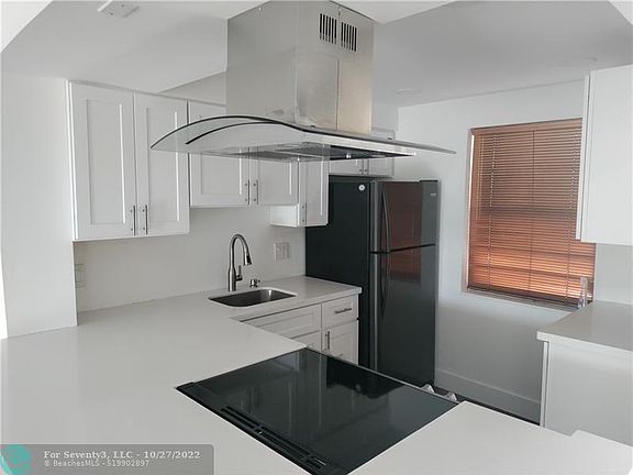 3rd image of 6190 Woodlands Blvd APT 416