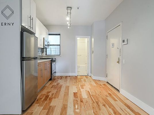 1st image of 407 Chauncey St #1E