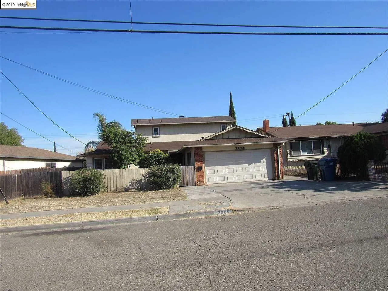2209 Field St photo 1