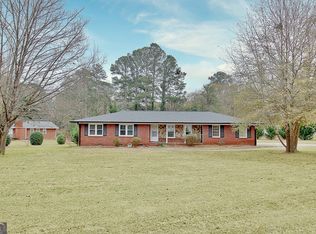 500 Circle Dr, Fayetteville, GA 30214