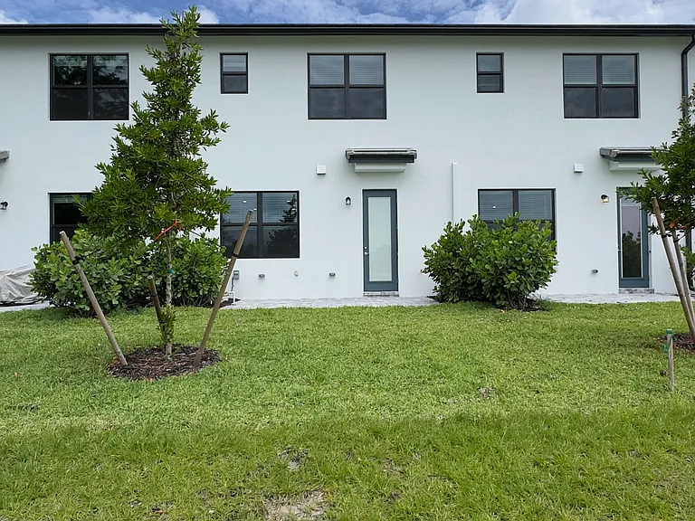 4298 Efendi Dr — Photo 47