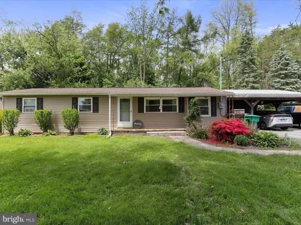 9941 Hades Church Rd, Greencastle, PA 17225