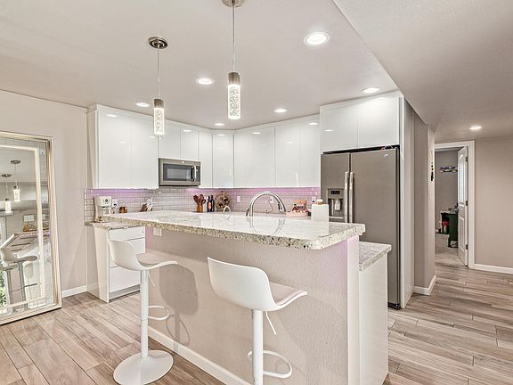 4th image of 5913 E Thomas Rd