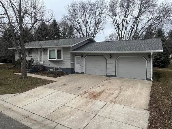 512 S 4th St, Sacred Heart, MN 56285
