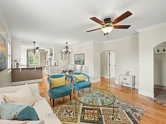 5th image of 405 Church St