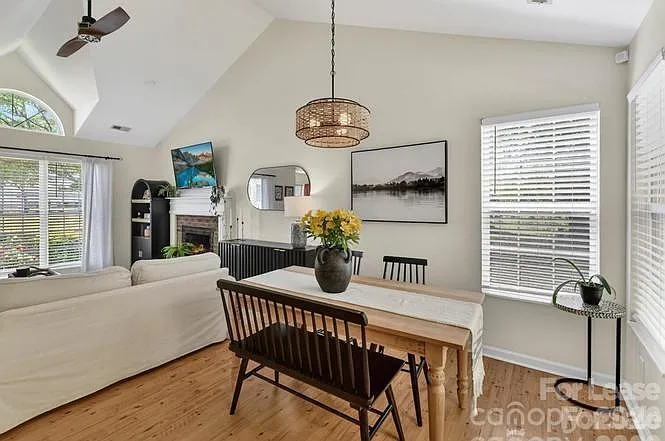 4131 Huntmeadow Dr — Photo 10