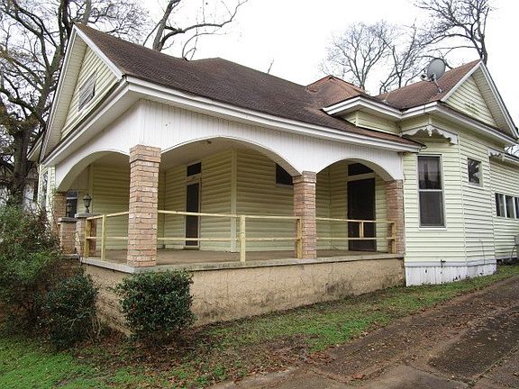 5th image of 105 N College St