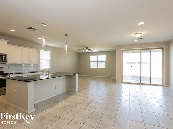 4th image of 40196 W Curtis Way