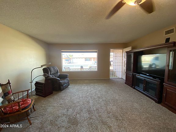3rd image of 4943 E FLOSSMOOR Avenue