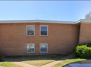 4774 Kings Dr APT D, Saint Louis, MO