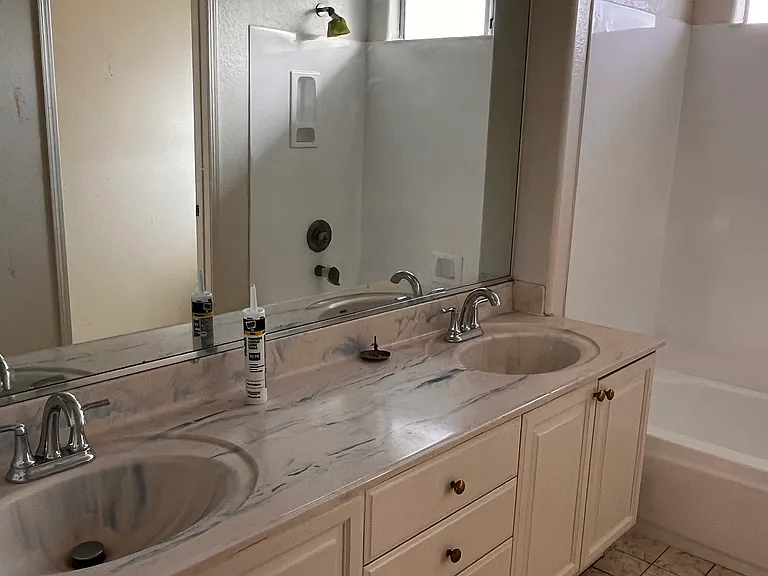 1233 Edinburg Ct — Photo 31