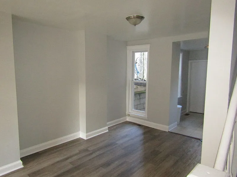 3 bed, 1048 sqft, $1,600 — Photo 4