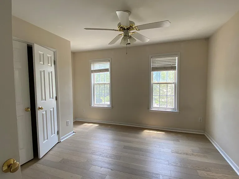 106 Hoboken Ct — Photo 22
