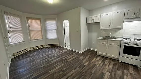 5220 Wayne Avenue — Photo 3