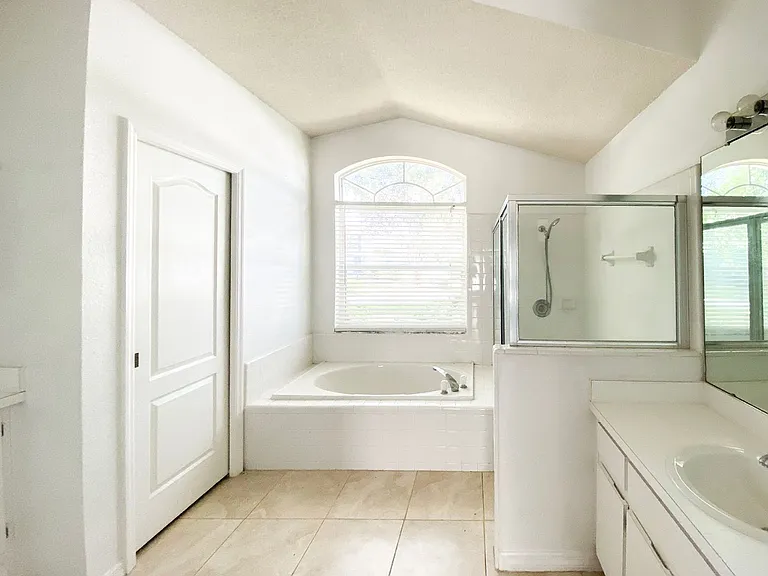 1004 Beckstrom Dr — Photo 9