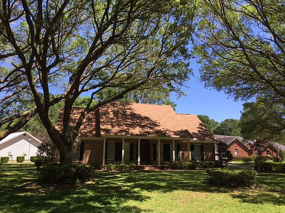 3rd image of 11765 Village Green Dr