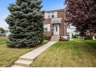 327 Cedar Ave, Holmes, PA 19043