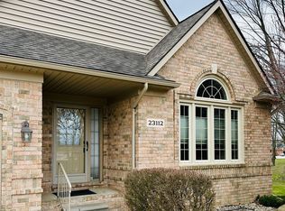 23112 Mission Valley S, Macomb, MI 48042