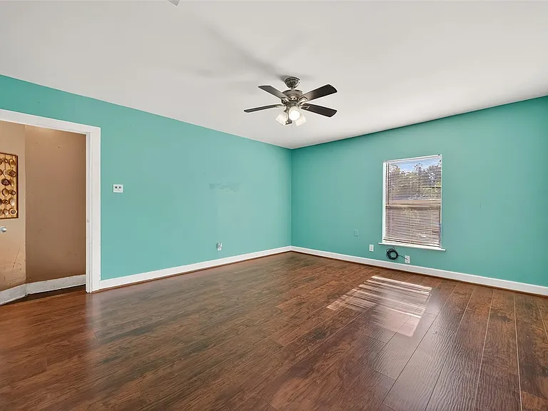 7111 Myrtle St — Photo 5