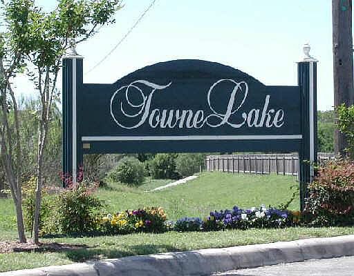 1st image of 3502 LAKE FOUNTAIN DR