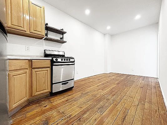 4th image of 566 Morgan Ave #4A