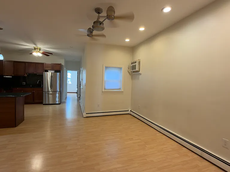 791 Saratoga St #2 — Photo 4