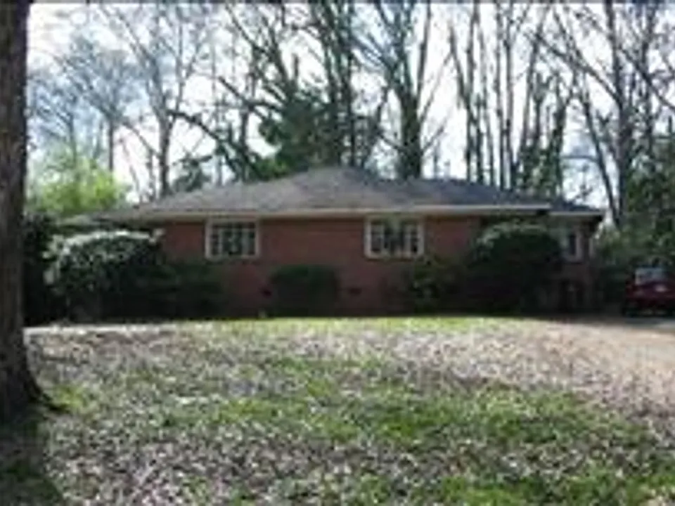 234 W Chewacla Dr