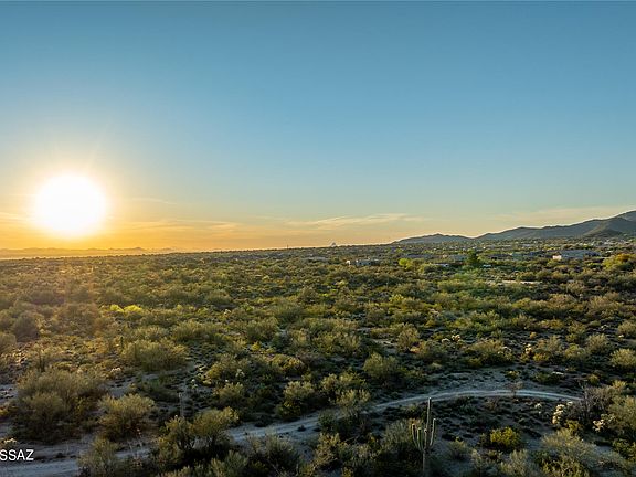 4th image of 12480 N Camino De Oeste