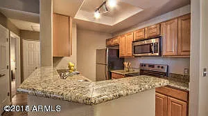 1 bed, 1.0 bath, 693 sqft, $1,600 — Photo 3