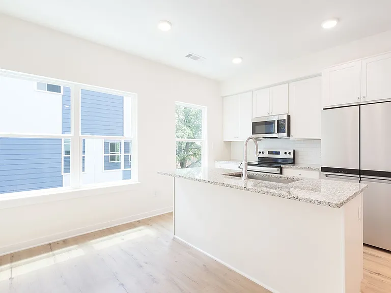 402 McDonough Blvd SE #B3 — Photo 9
