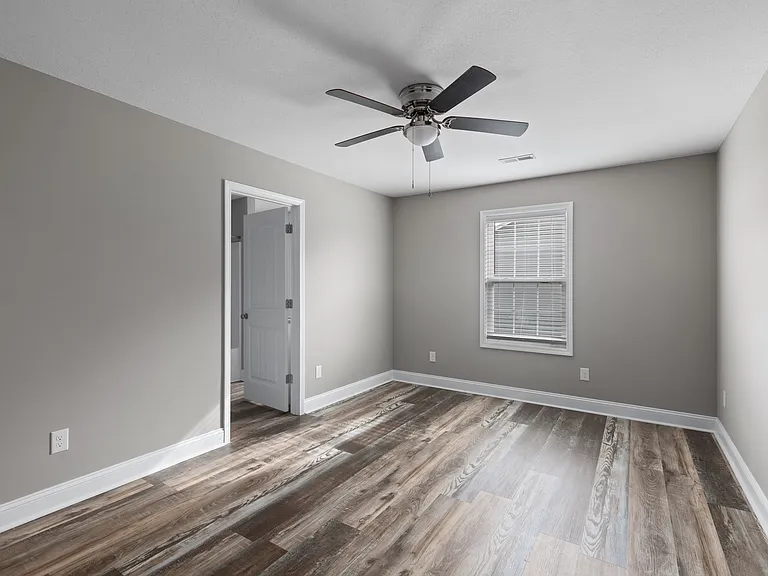 128 Michelle Ann Ct — Photo 12