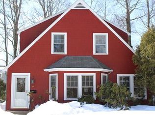 12 Laurel Ter, Wellesley, MA 02481