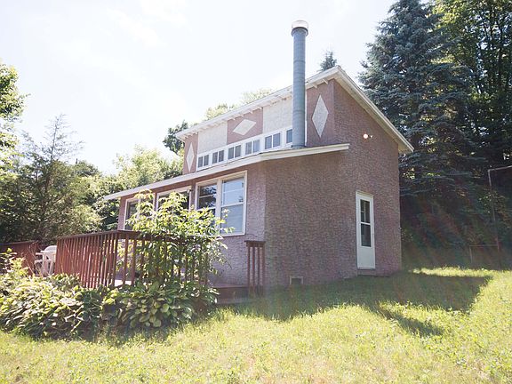 2nd image of 425 Acacia Way