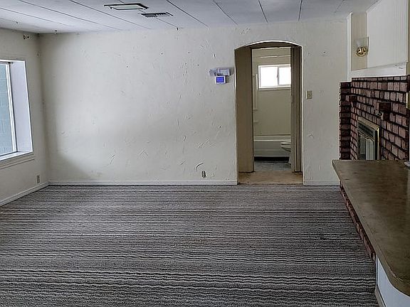 3rd image of 13 Mill Dr