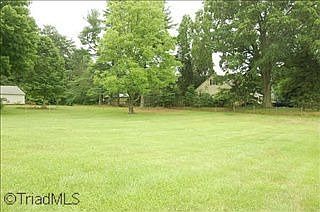 2nd image of 3922 Robinhood Rd