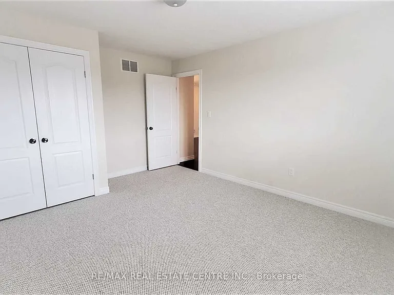 15 Sasha Ct — Photo 29