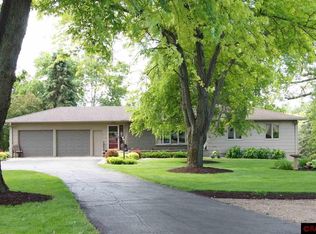 409 Riverview Dr, Courtland, MN 56021