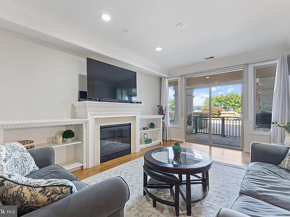 3rd image of 440 Belmont Bay Dr Unit 116
