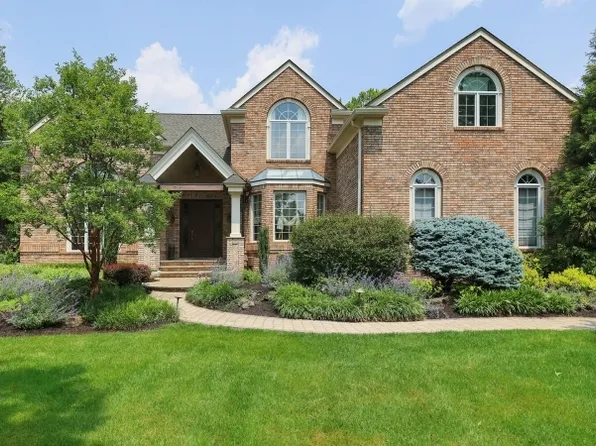 7 Pinewood Ln, Warren Twp., NJ 07059