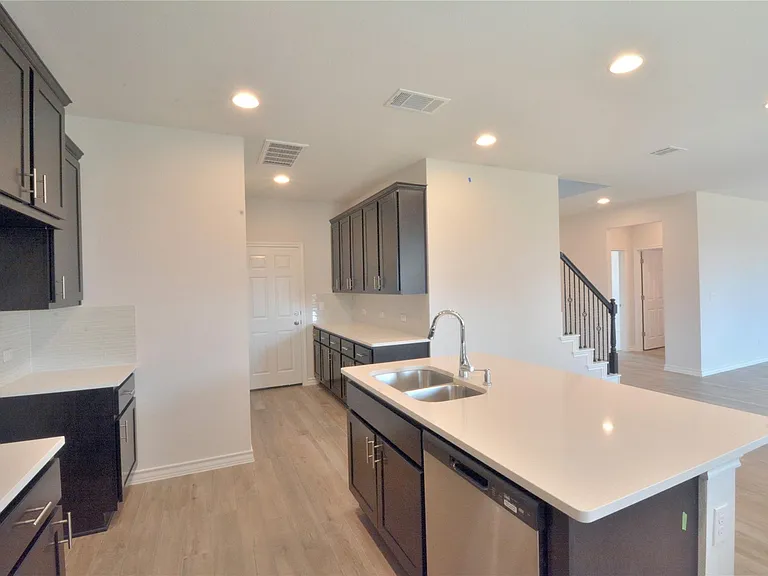 349 Capstone Rd — Photo 5
