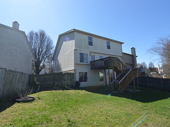 3rd image of 3373 Royal Troon Rd