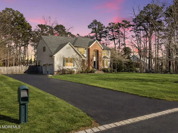 29 Erin Drive, Jackson, NJ 08527