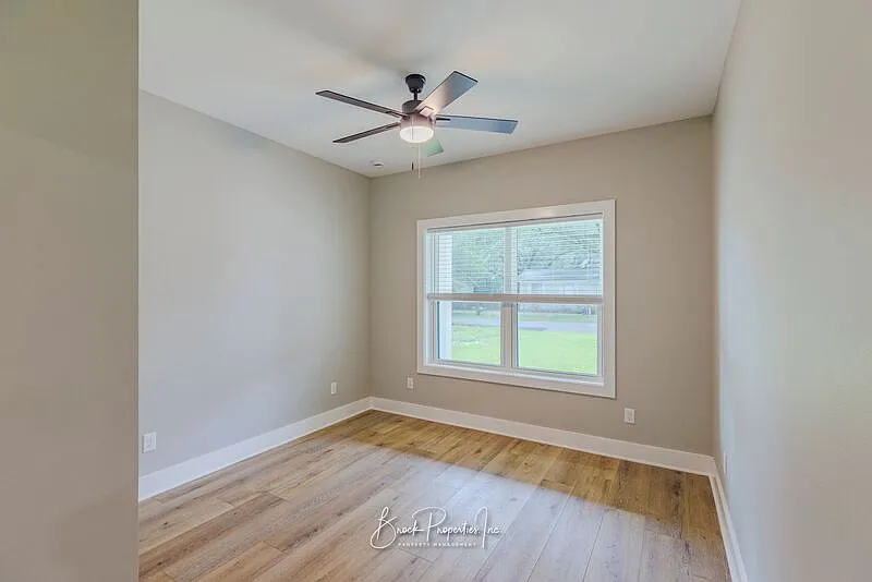 3 bed, 2.0 bath, 1500 sqft, $2,150 — Photo 4