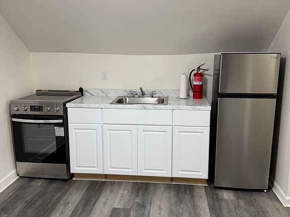 4th image of 99 Cutler St Floor 3